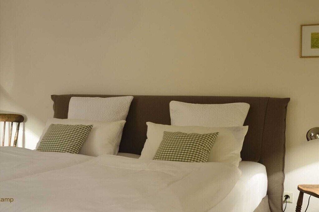 Bügeleisen/Bügelbrett, kostenloses WLAN, Bettwäsche