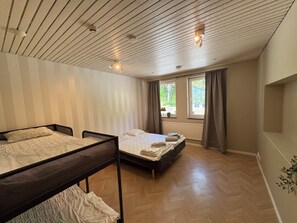 Kamar Quadruple Standar | Wi-Fi gratis