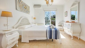 Unclassified image, 3 of 64, button - Villa Gracia - PlusHolidays (Calpe / Calp)