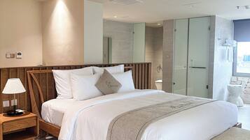Luxury Double Room, Non Smoking, Balcony | Wi-fi percuma