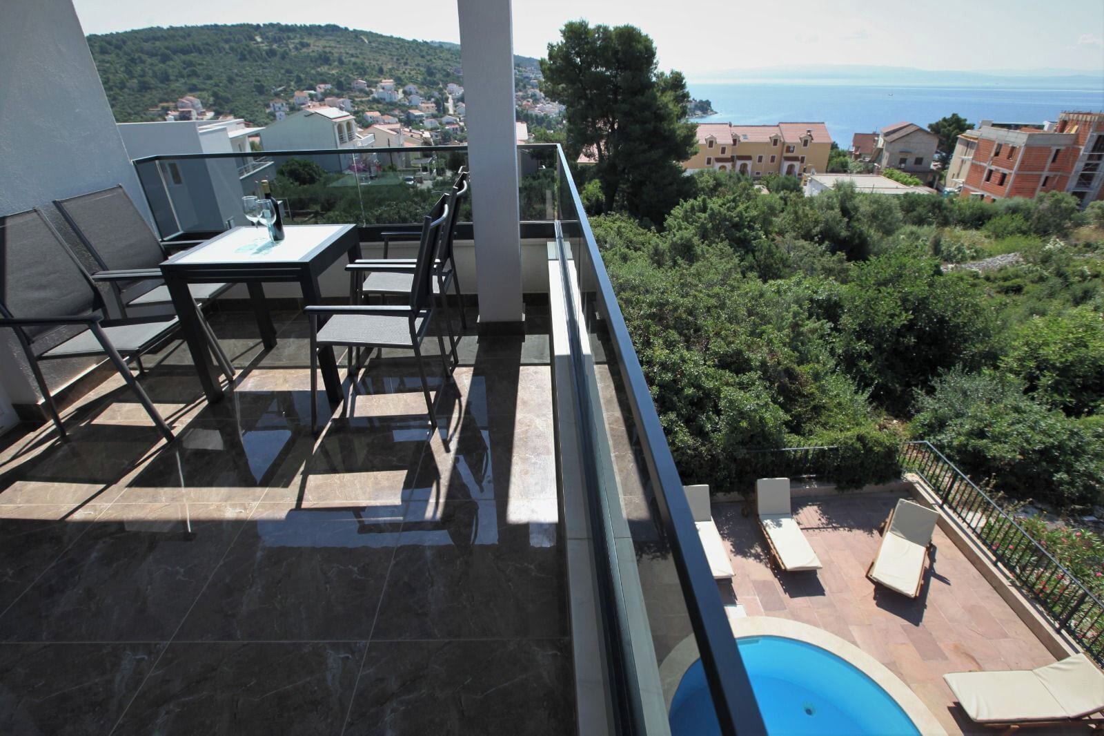 Luxury Apartment, 3 Bedrooms, Air conditioning, Sea View | Outdoor dining