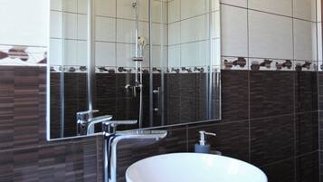 Appartamento Luxury, 3 camere da letto, aria condizionata, vista mare | Bagno