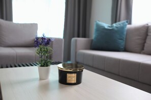 Luxury Apartment, 3 Bedrooms, Air conditioning, Sea View | Interior - Deluxe Seaside Villa PIA Second Floor (Okrug Gornji)