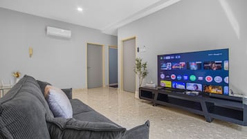 Apartment, City View | Living area