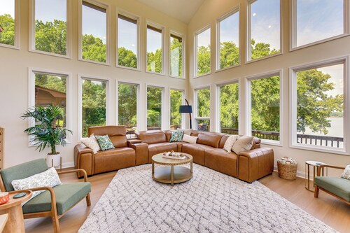 Hot Tub, Dock, Game Room! Stunning Lake Wylie Home