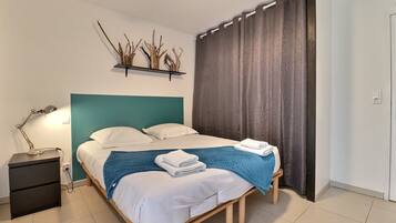 Comfort Apartment, Balcony, Mountain View | Iron/ironing board, free WiFi