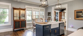 Midtown Jackson - 1900 Brick Craftsman Home