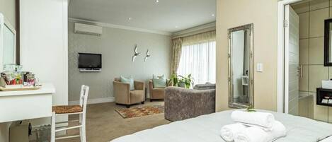 Luxury Double Room, Patio | In-room safe, free WiFi