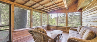 Hike, Fish & Unwind: Riverfront Vanderbilt Cabin