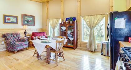 Peaceful Prairie Living! Rural Willow City Apt