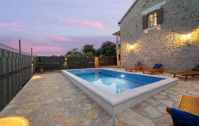 Beautiful home in Bilice
