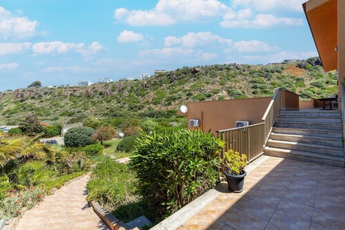 Terrace with sea view, parking space, air conditioning
