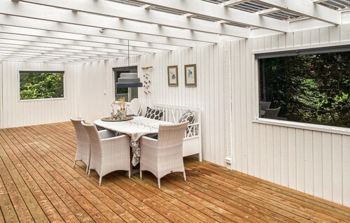 Beautiful home in Holbæk with WiFi