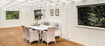 Beautiful home in Holbæk with WiFi