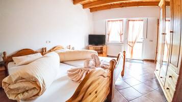 8 Schlafzimmer, Bügeleisen/Bügelbrett, kostenloses WLAN, Bettwäsche