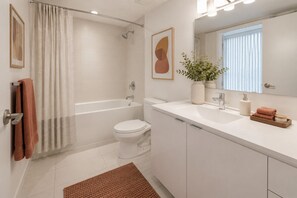 Bathroom - Hotel Vellora (Toronto)