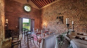 Dining - Casale di Valle - Historic House in the Heart of Chianti (Toscana)