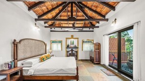 Double Room, Balcony, Mountain View | Dilengkapkan perabot secara berasingan, cadar katil 