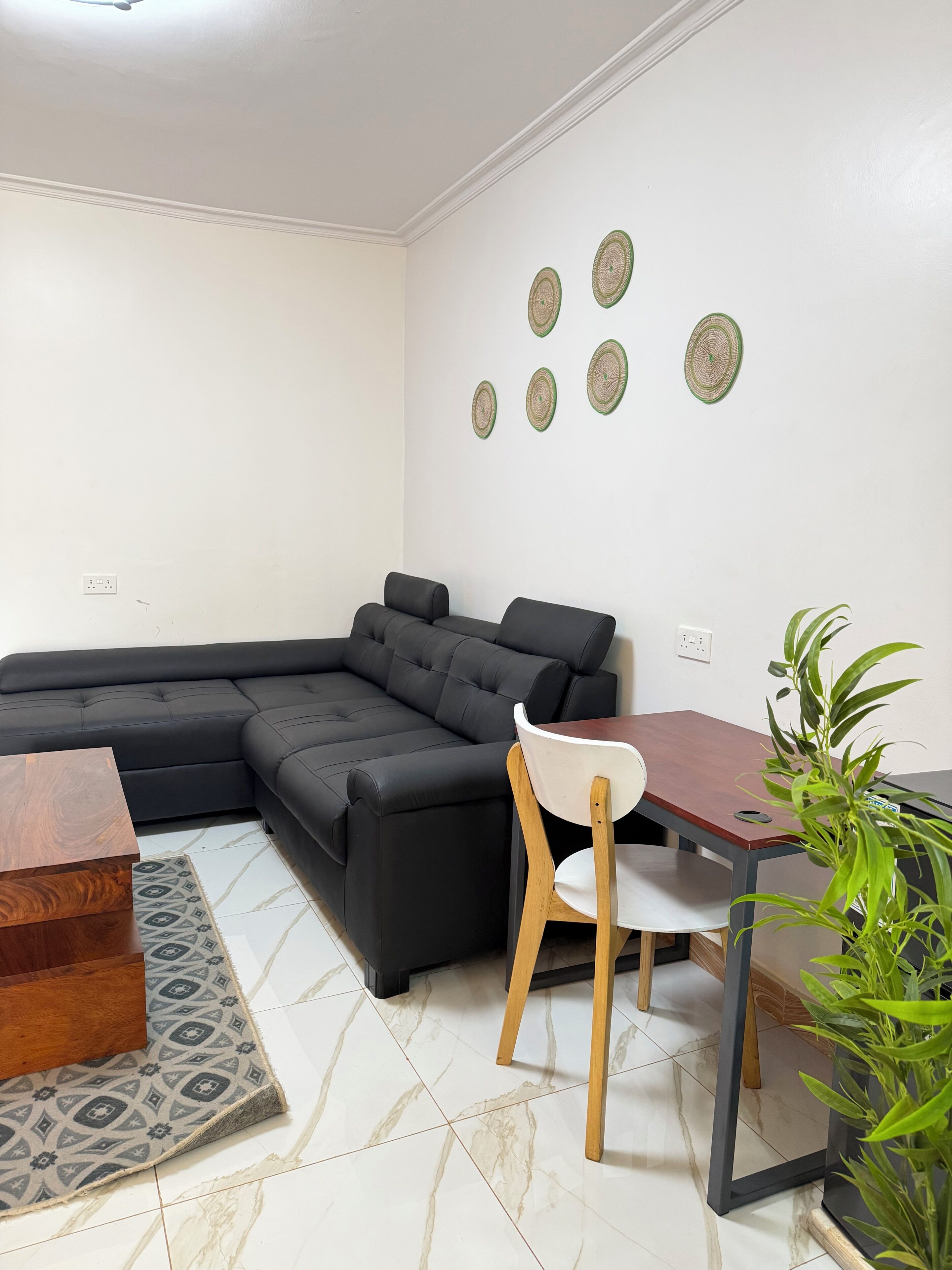 Fully Furnished 1br With A Pool And Sauna. Self Check In Anytime - Kampala