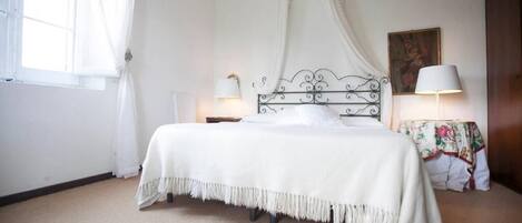 Double Room | Free WiFi