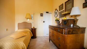 Single Room | Free WiFi