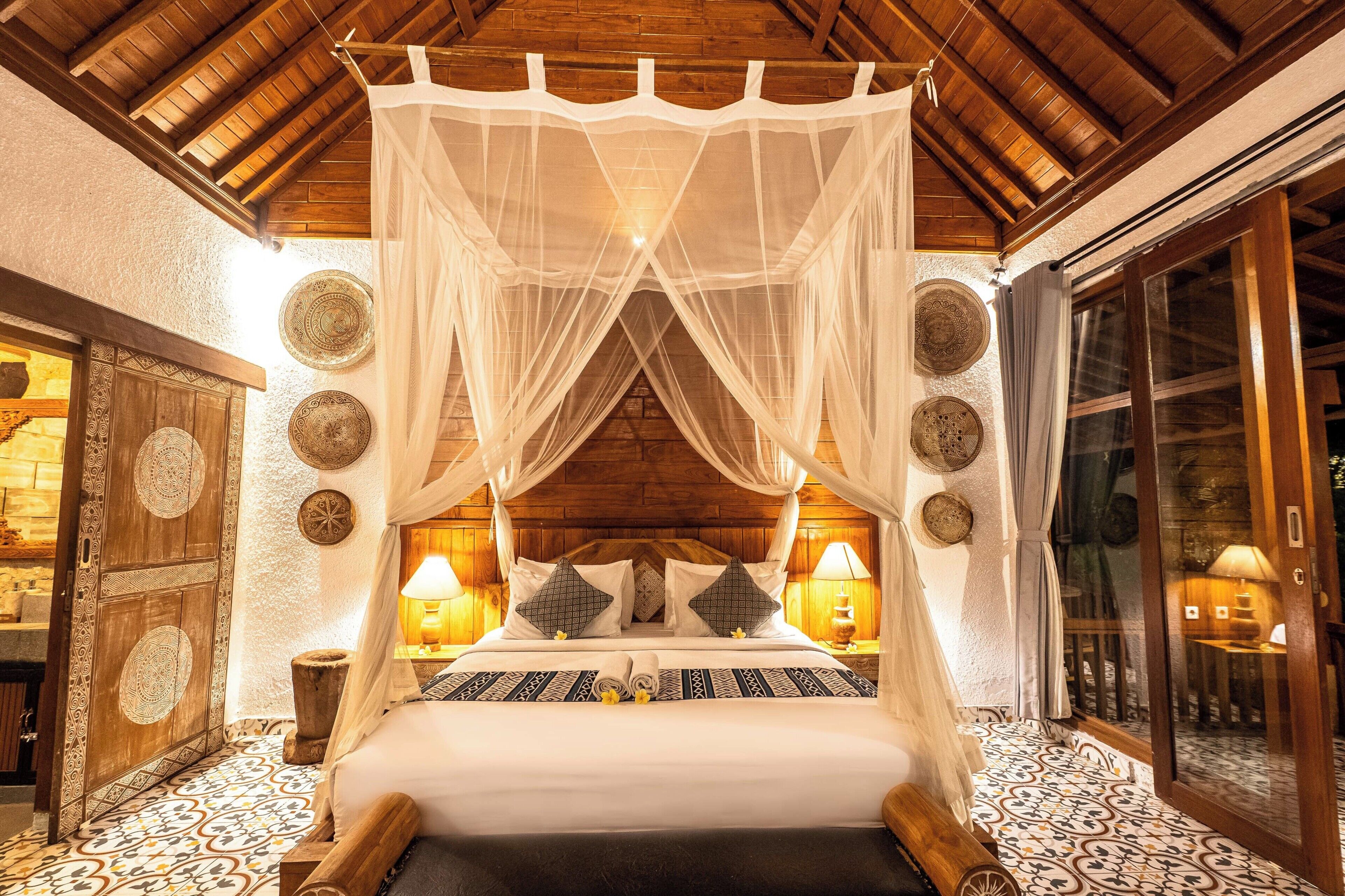 Deluxe Double Room, Pool View | Free WiFi, bed sheets