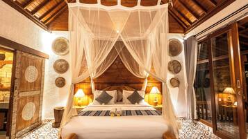 Deluxe Double Room, Pool View | Free WiFi, bed sheets
