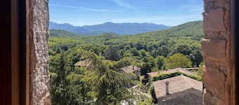 Amazing apartment in Frazione Montebibico