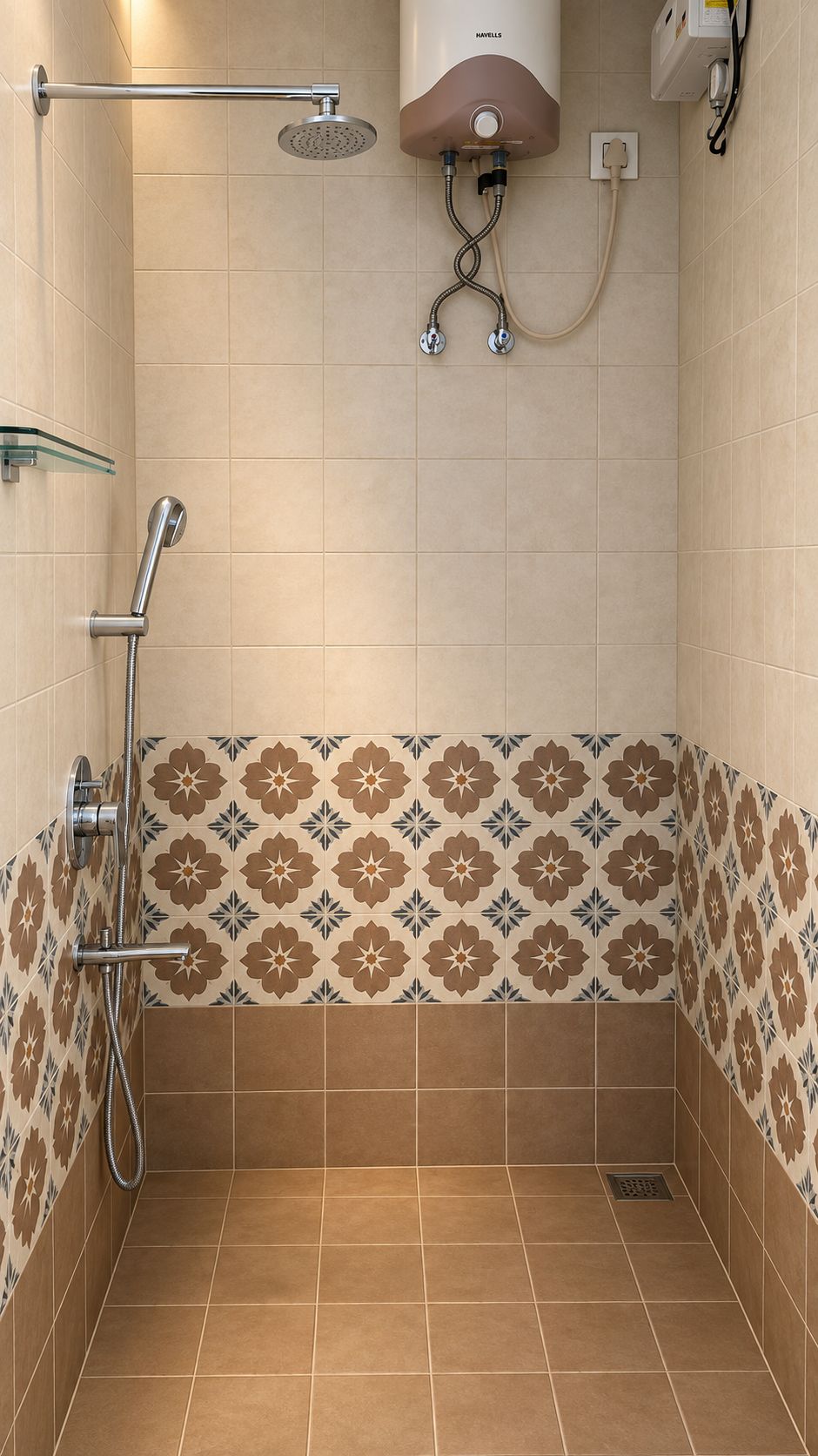 Zona de ducha con cabezal de ducha de mano, cabezal de ducha instalado en la pared y calentador de agua.