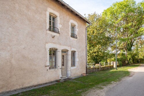 Apartment 'La Maison Du Meunier Avec Terrain' with Private Garden and Wi-Fi