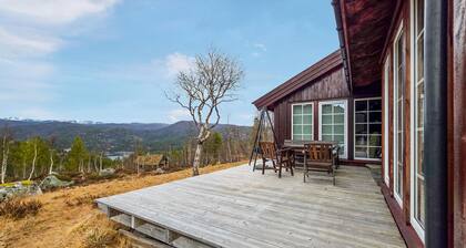 Lovely home in Edland with sauna