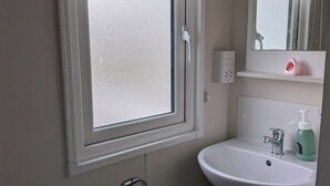 Cottage | Phòng tắm | Buồng tắm vòi sen 