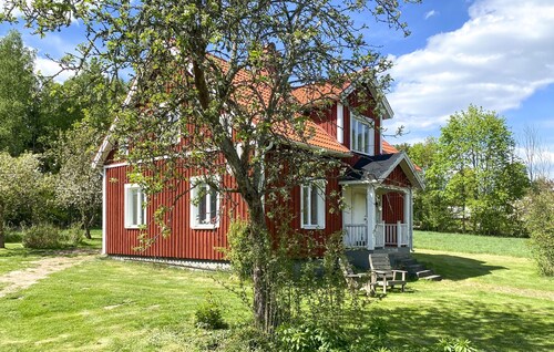 3 bedroom pet friendly home in Skruv
