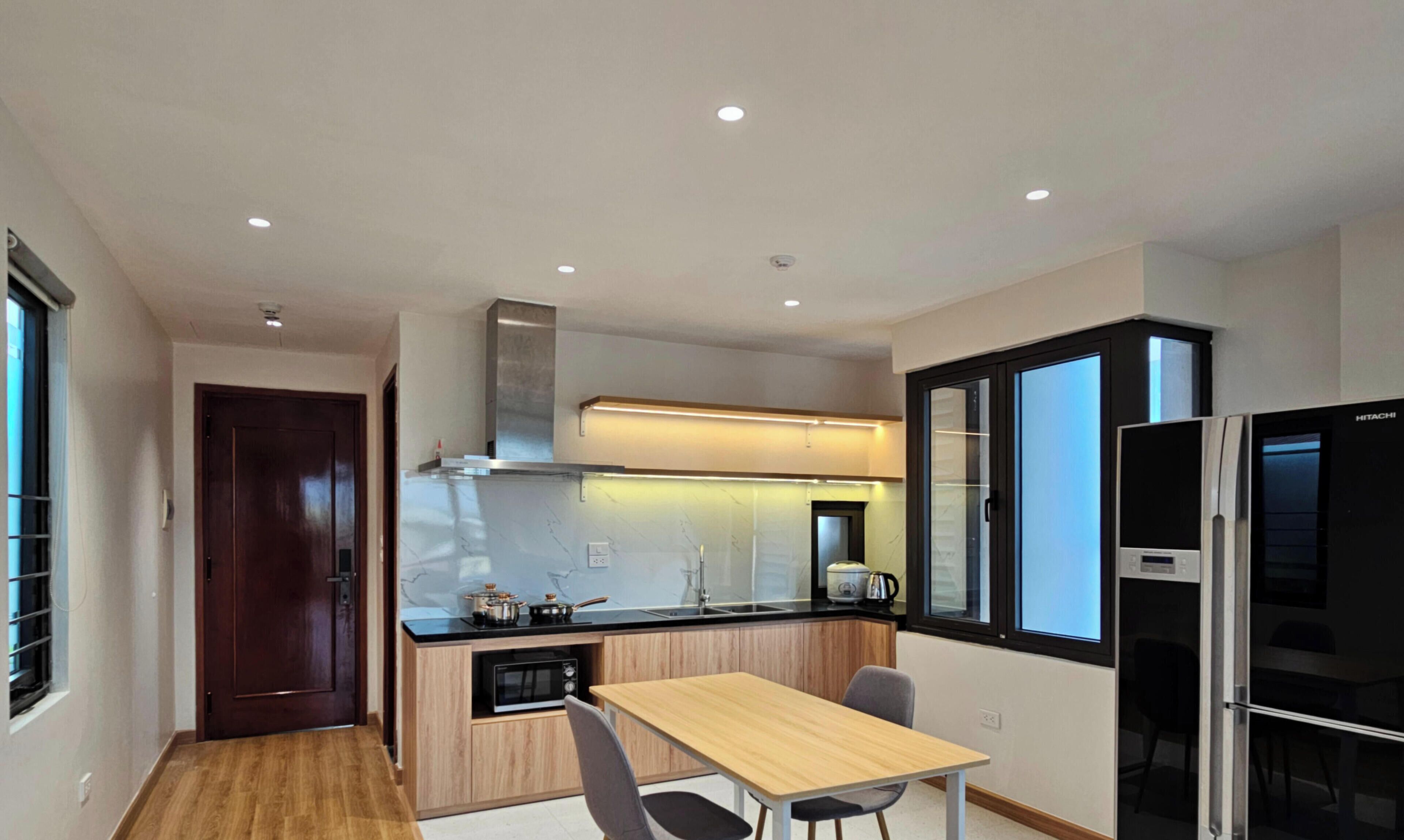Deluxe Studio, City View | Dining
