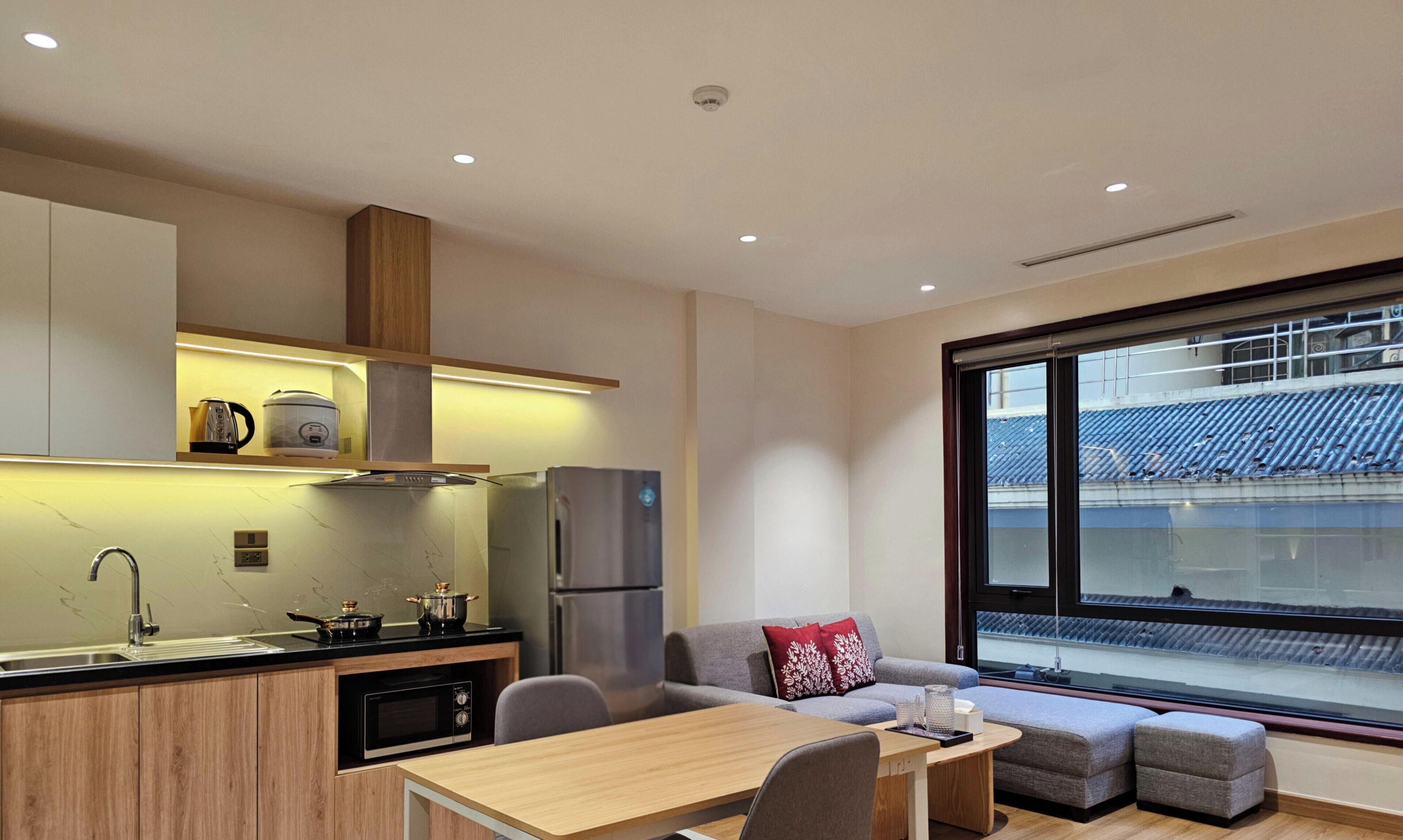 Superior Apartment | Private kitchen | Microwave