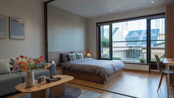 Signature Studio, City View | Living area