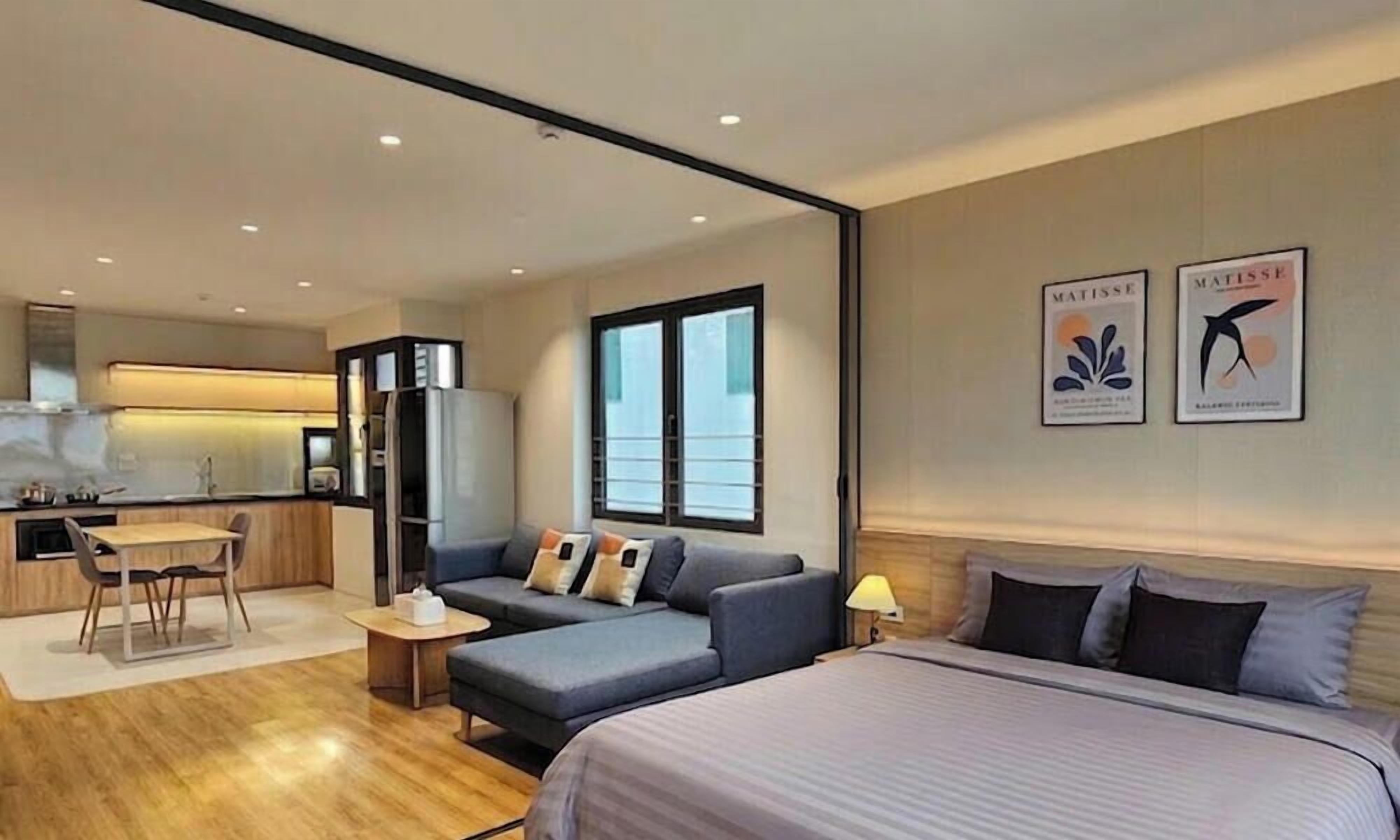 Estudio Deluxe, vista a la ciudad | Espacio para trabajar con laptop y wifi gratis 