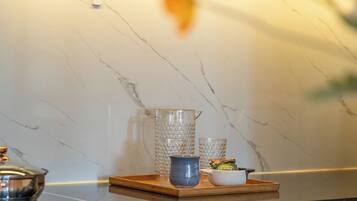 Studio Deluxe, quang cảnh thành phố | Bếp riêng | Lò vi sóng