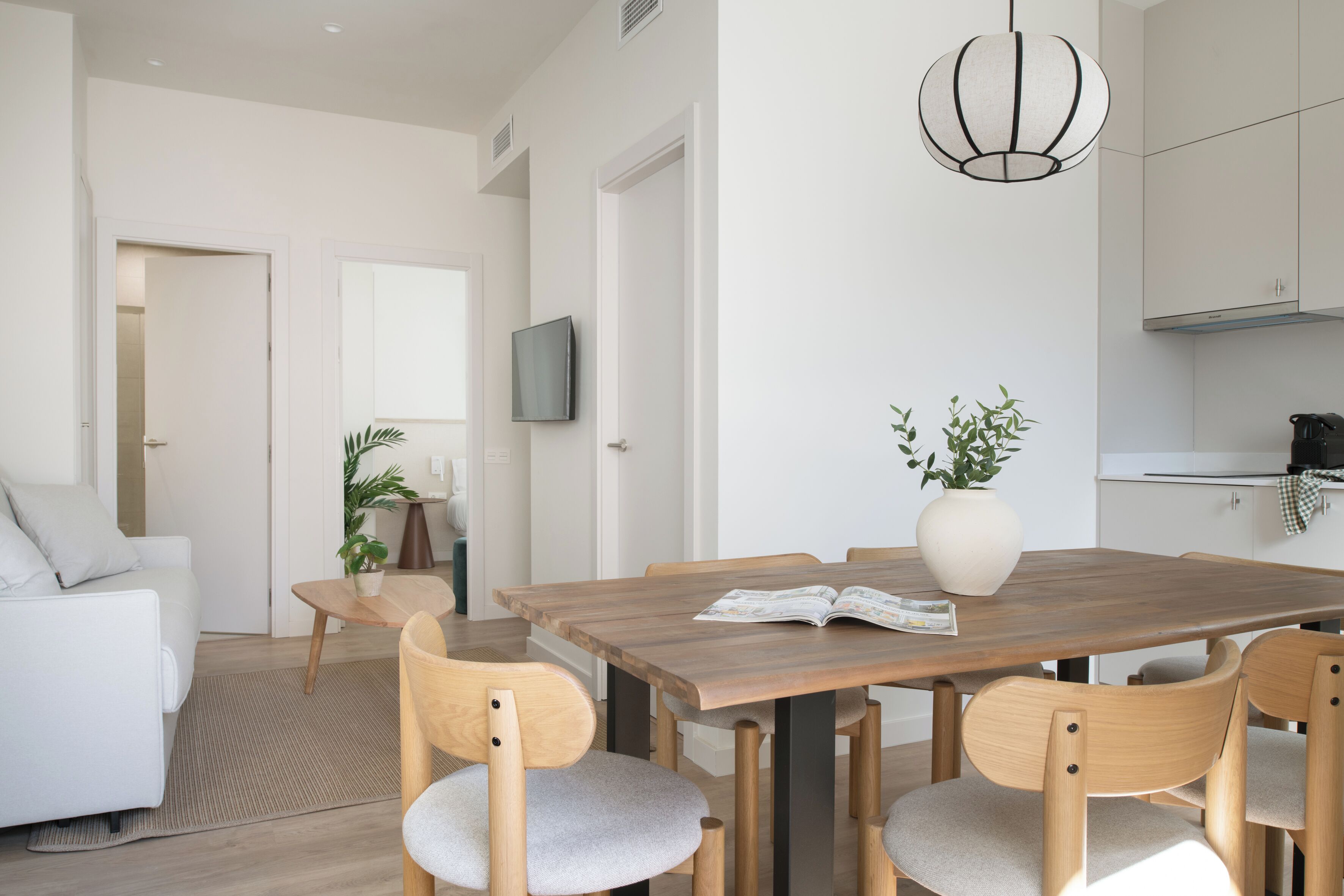 Apartamento, 2 habitaciones, terraza | Zona de estar | Televisión de pantalla plana de 40 pulgadas con canales por cable