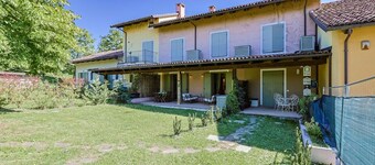 Lagotto House - Garden and Parking in the Langhe