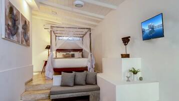 4 bedrooms, WiFi, bed sheets