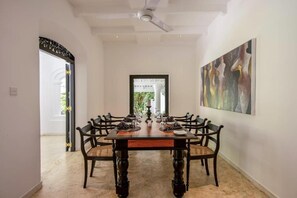 Dining - The Well House Galle offers a peaceful tropical villa stay in Unawatuna. (Unawatuna)