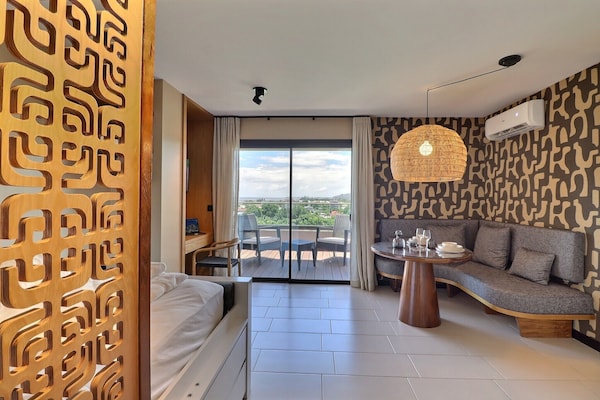 Mahana Suite - French Polynesia