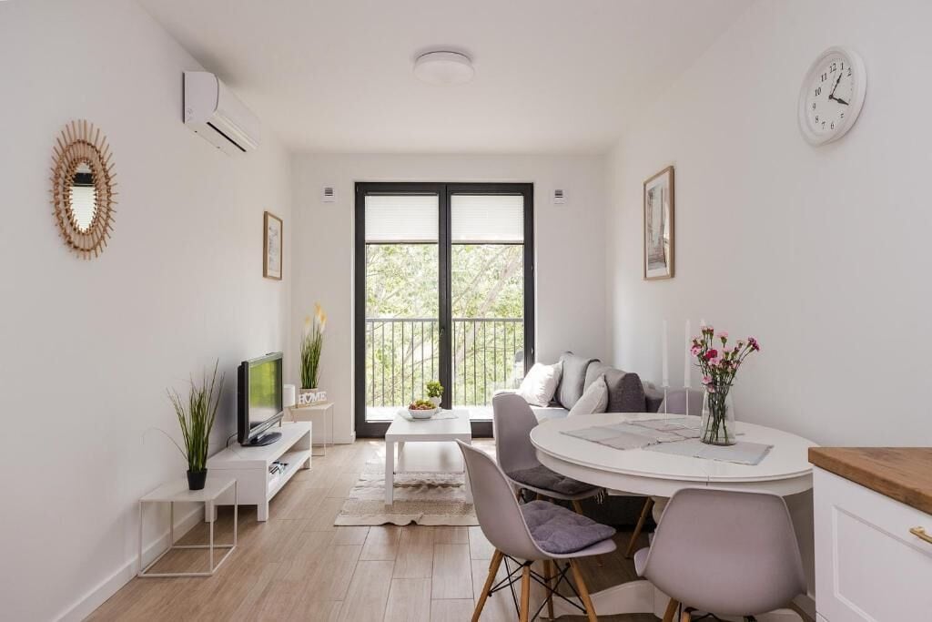 Apartamento Confort, balcón, vistas al patio | Interior