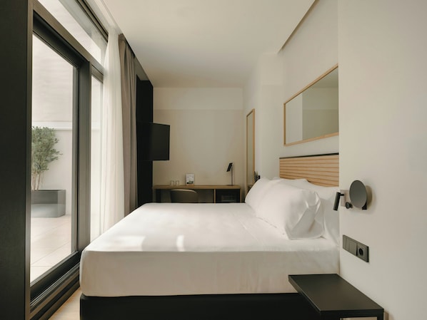 Down comforters, minibar, in-room safe, iron/ironing board (on request)