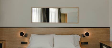 Double Room | Down comforters, minibar, in-room safe, iron/ironing board (on request)