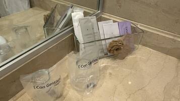 Suite | Bathroom amenities