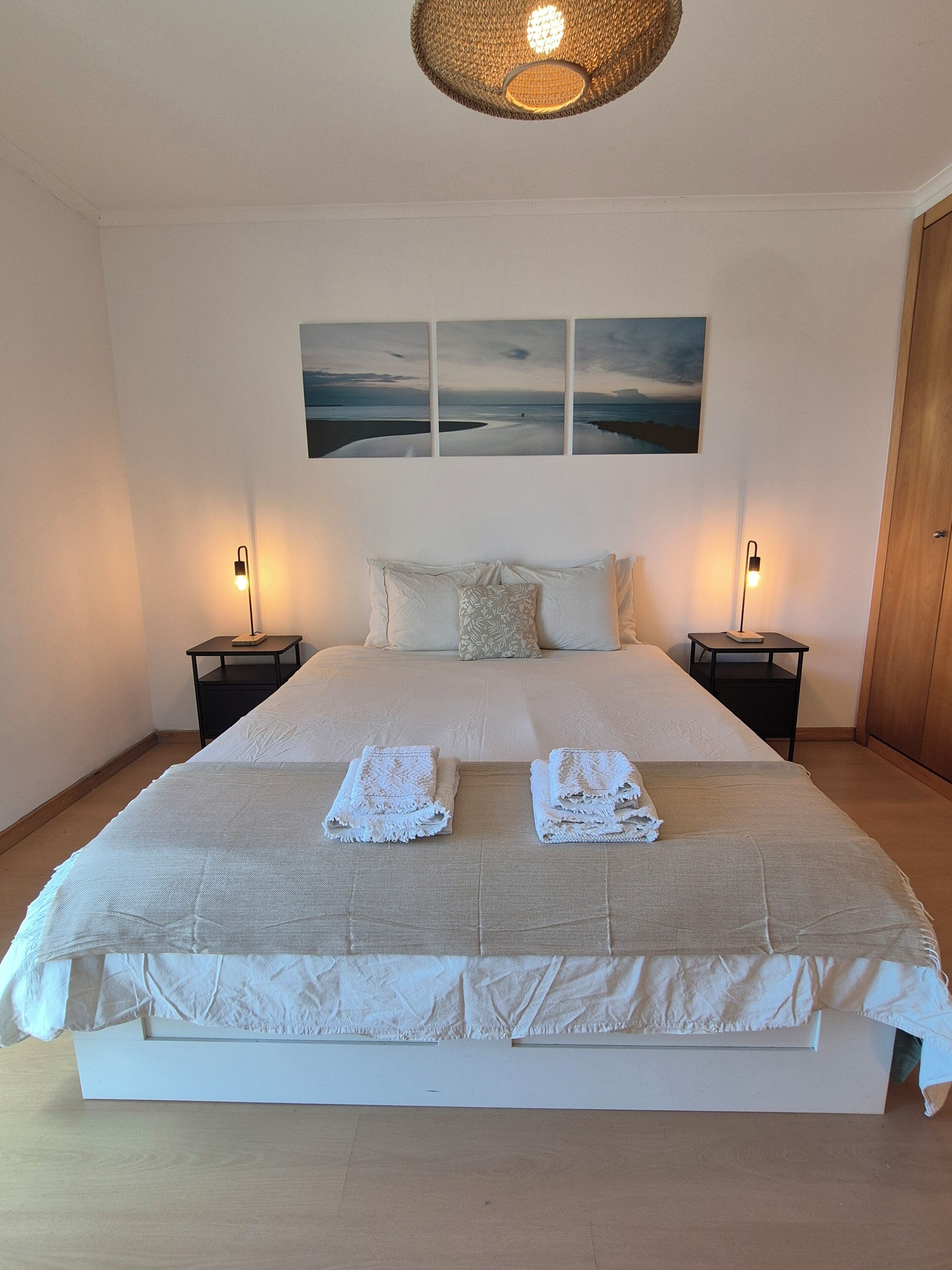 4 bedrooms, free WiFi, bed sheets