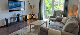 Villa Chaka | 4BR | Ocean View