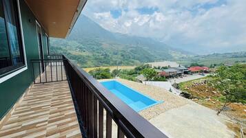 Outdoor pool, pool umbrellas
